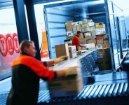 Fizyczna praca Anglia w Worcester przy załadunku i rozładunku towarów