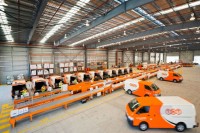 Dam fizyczną pracę w Anglii, Walford przy sortowaniu poczty od zaraz