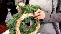 Sezonowa praca fizyczna w Polsce – produkcja wianków ozdobnych